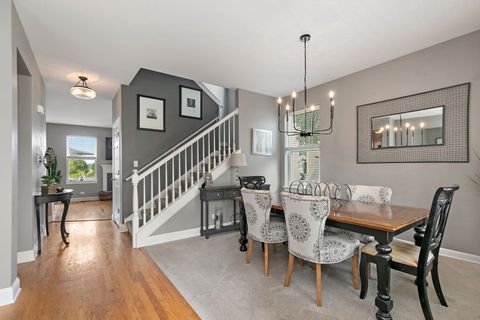 Tiny photo for 423 Horizon Drive W, St. Charles, IL 60175 (MLS # 12436703)