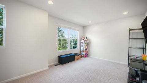 Tiny photo for 5 Palisades Boulevard, Hawthorn Woods, IL 60047 (MLS # 12786173)