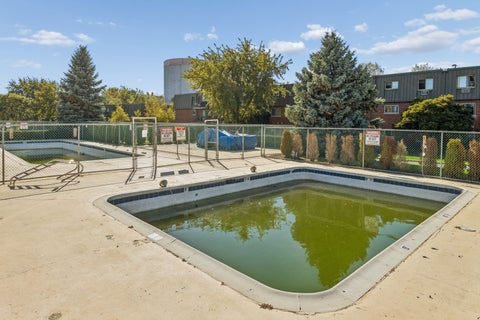 Tiny photo for 572 FAIRWAY VIEW Drive #1B, Wheeling, IL 60090 (MLS # 12776921)