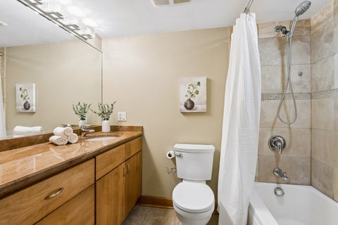 Tiny photo for 572 FAIRWAY VIEW Drive #1B, Wheeling, IL 60090 (MLS # 12776921)