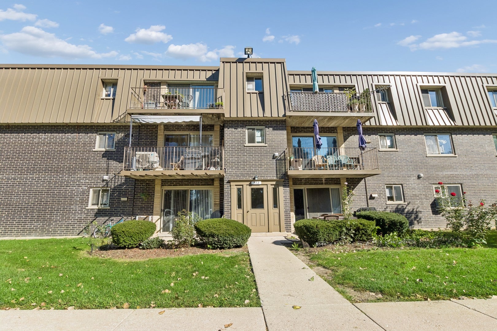572 FAIRWAY VIEW Drive 1B