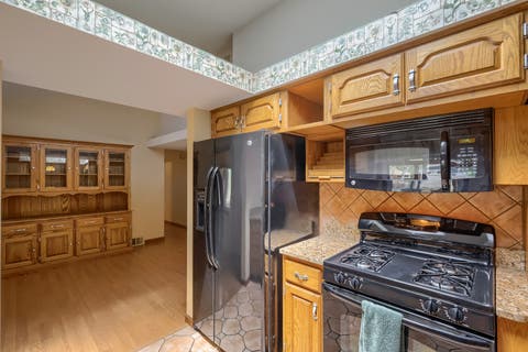 Tiny photo for 104 Sharon Lane, North Aurora, IL 60542 (MLS # 12592170)