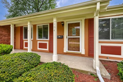 Tiny photo for 104 Sharon Lane, North Aurora, IL 60542 (MLS # 12592170)
