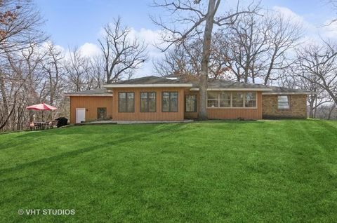 Tiny photo for 412 Warwick Road, Tower Lakes, IL 60010 (MLS # 12574638)