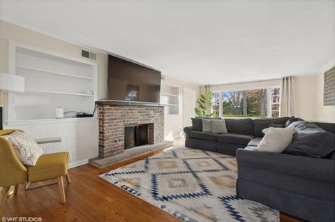 Tiny photo for 412 Warwick Road, Tower Lakes, IL 60010 (MLS # 12574638)