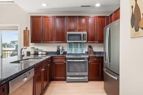 Tiny photo for 421 S Ridgeland Avenue #3S, Oak Park, IL 60302 (MLS # 12721838)