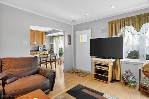 Tiny photo for 5022 S Leclaire Avenue, Chicago, IL 60638 (MLS # 12615821)