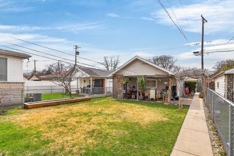 Tiny photo for 5022 S Leclaire Avenue, Chicago, IL 60638 (MLS # 12615821)