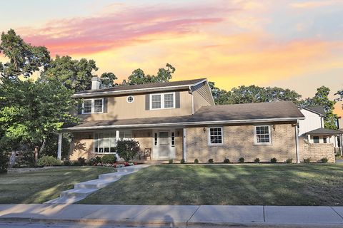 A home in Roselle