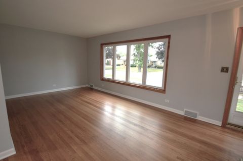 Tiny photo for 11148 Shelley Street, Westchester, IL 60154 (MLS # 12493801)