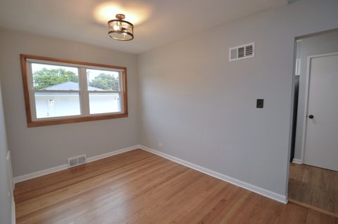 Tiny photo for 11148 Shelley Street, Westchester, IL 60154 (MLS # 12493801)