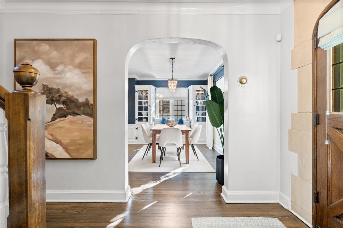 Evanston, Illinois 60201, United States, 4 Bedrooms Bedrooms, ,3 BathroomsBathrooms,Residential,Active,249830