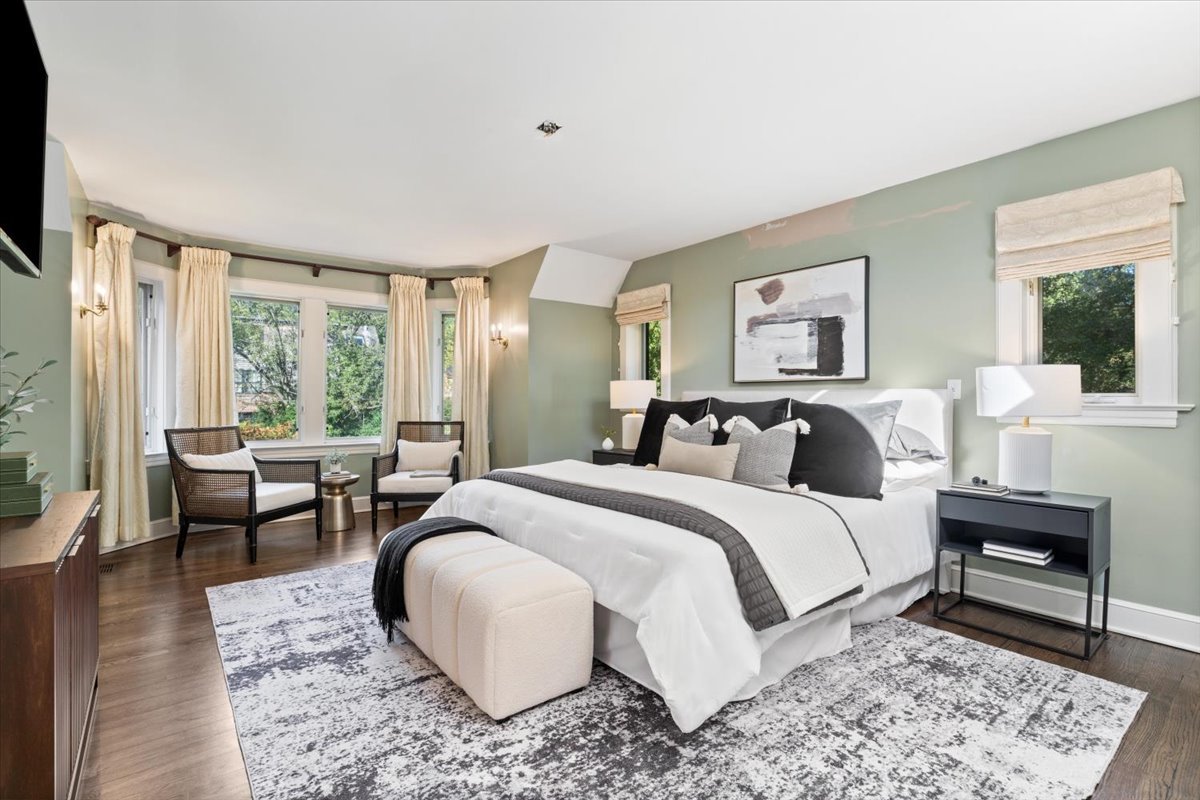 Evanston, Illinois 60201, United States, 4 Bedrooms Bedrooms, ,3 BathroomsBathrooms,Residential,Active,249830