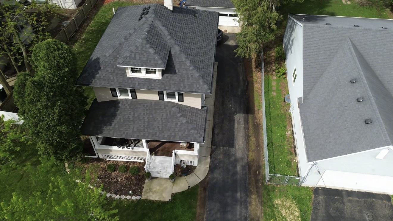 211 N Batavia Avenue