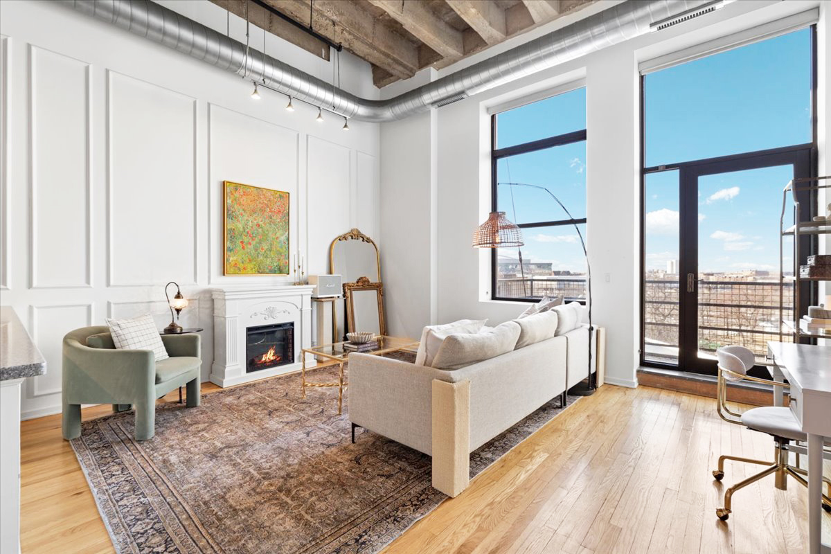 1645 W Ogden Avenue 521