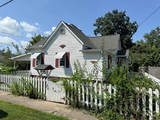 806 E Mckinley Street