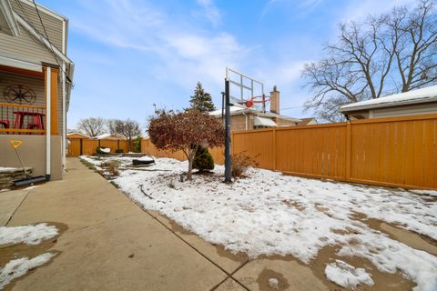 Tiny photo for 608 Morris Avenue, Bellwood, IL 60104 (MLS # 12600982)