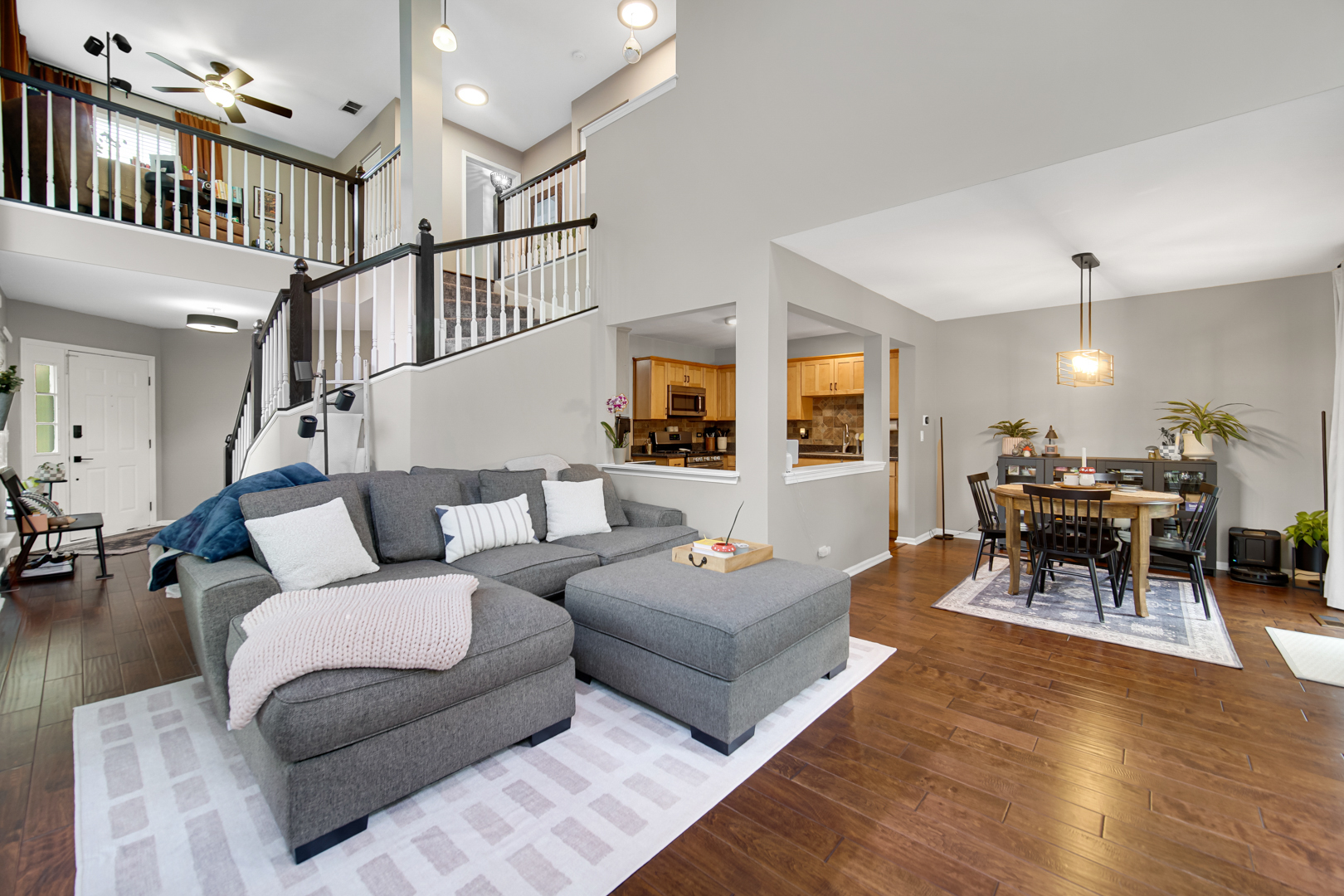 Properties 3 2117 Peach Tree Lane 2117