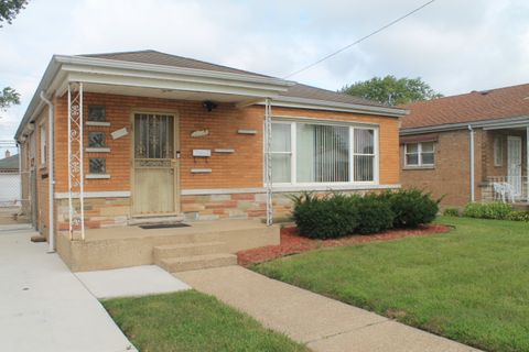 A home in Calumet Park