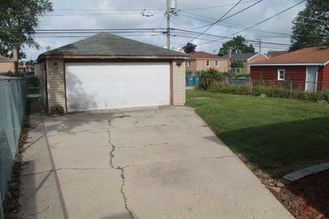 A home in Calumet Park