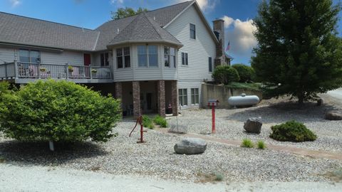 Tiny photo for 1897 N 2500 East Road, Watseka, IL 60970 (MLS # 12383016)