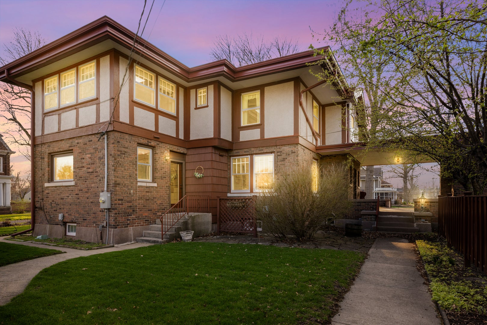 205 E Lincoln Avenue