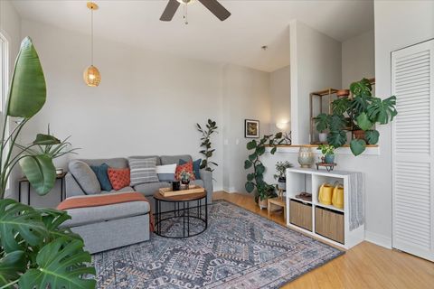 Tiny photo for 2976 N Riverwalk Drive #70, Chicago, IL 60618 (MLS # 12613996)