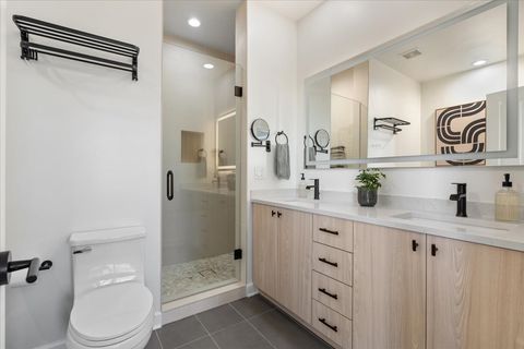 Tiny photo for 2976 N Riverwalk Drive #70, Chicago, IL 60618 (MLS # 12613996)