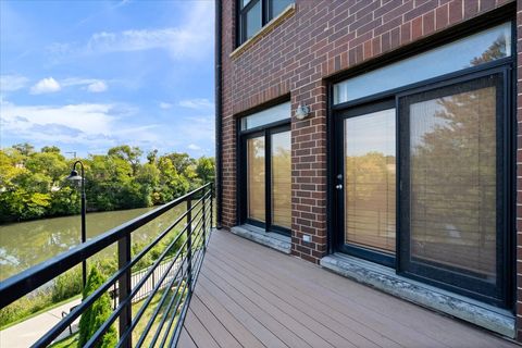 Tiny photo for 2976 N Riverwalk Drive #70, Chicago, IL 60618 (MLS # 12613996)
