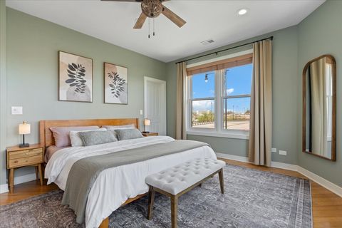 Tiny photo for 2976 N Riverwalk Drive #70, Chicago, IL 60618 (MLS # 12613996)