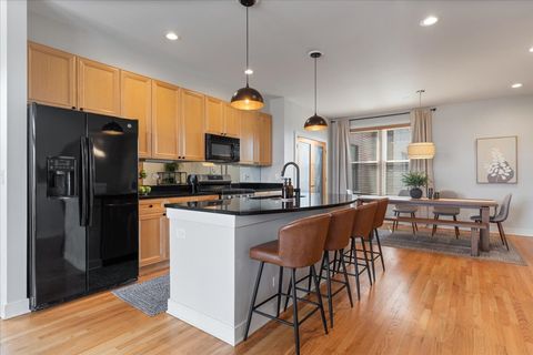 Tiny photo for 2976 N Riverwalk Drive #70, Chicago, IL 60618 (MLS # 12613996)