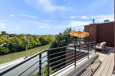 Tiny photo for 2976 N Riverwalk Drive #70, Chicago, IL 60618 (MLS # 12613996)