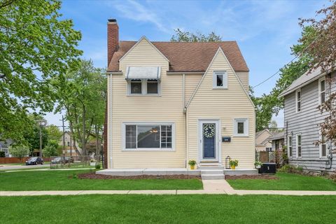 Photo of 747 Watson Street, Aurora, IL 60505 (MLS # 12632719)