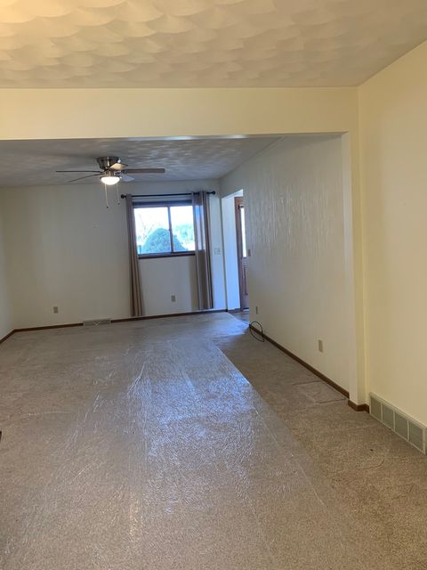 Tiny photo for 4704 9th Street #2, East Moline, IL 61244 (MLS # 100000333)