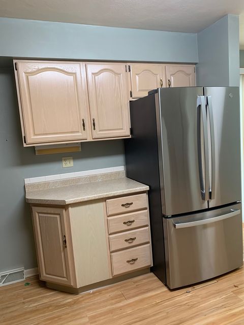 Tiny photo for 4704 9th Street #2, East Moline, IL 61244 (MLS # 100000333)