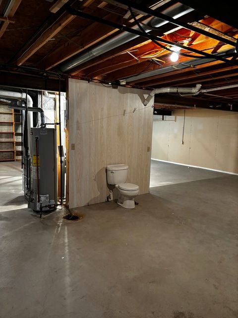 Tiny photo for 4704 9th Street #2, East Moline, IL 61244 (MLS # 100000333)