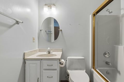 Tiny photo for 4704 9th Street #2, East Moline, IL 61244 (MLS # 100000333)