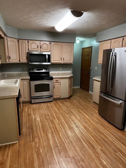 Tiny photo for 4704 9th Street #2, East Moline, IL 61244 (MLS # 100000333)