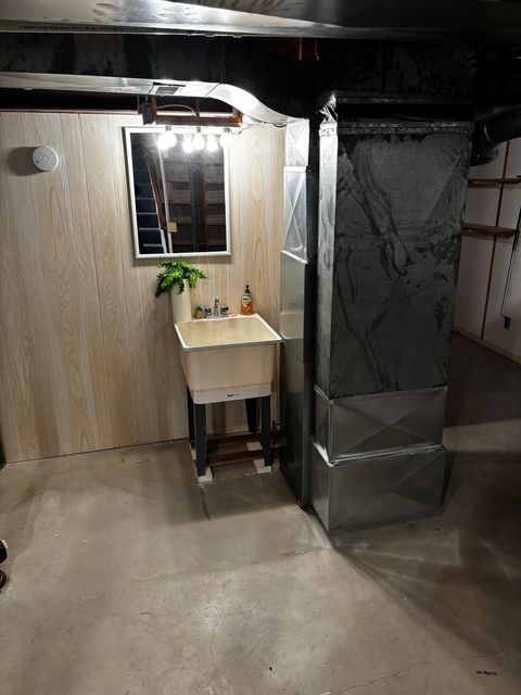 Tiny photo for 4704 9th Street #2, East Moline, IL 61244 (MLS # 100000333)