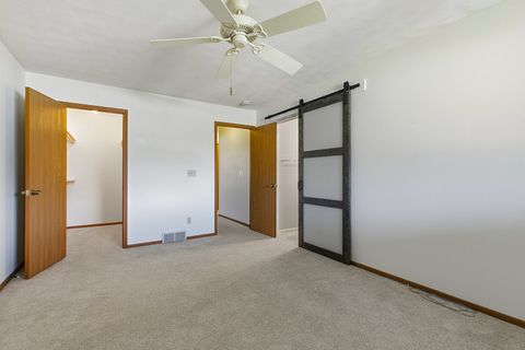 Tiny photo for 4704 9th Street #2, East Moline, IL 61244 (MLS # 100000333)