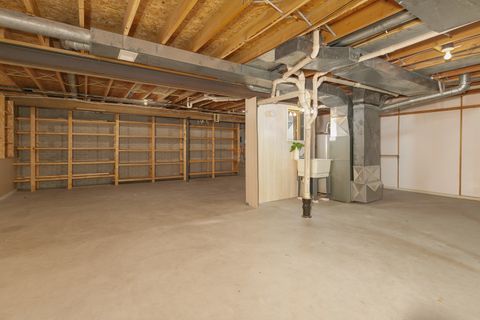 Tiny photo for 4704 9th Street #2, East Moline, IL 61244 (MLS # 100000333)