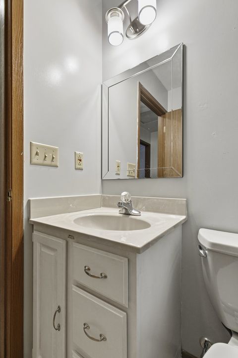 Tiny photo for 4704 9th Street #2, East Moline, IL 61244 (MLS # 100000333)