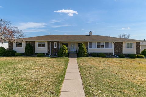 Photo of 4704 9th Street #2, East Moline, IL 61244 (MLS # 100000333)