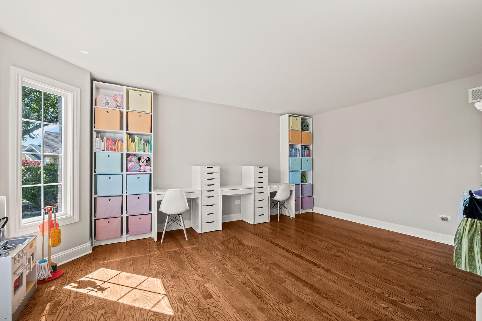 8143 Stonegate Drive