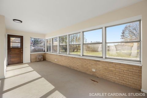 Tiny photo for 13 W Monterey Avenue, Schaumburg, IL 60193 (MLS # 12525863)