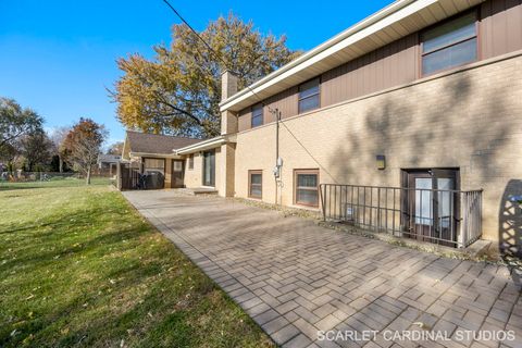 Tiny photo for 13 W Monterey Avenue, Schaumburg, IL 60193 (MLS # 12525863)