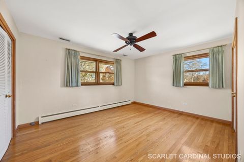 Tiny photo for 13 W Monterey Avenue, Schaumburg, IL 60193 (MLS # 12525863)