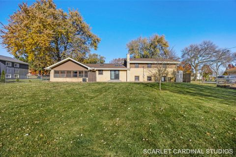 Tiny photo for 13 W Monterey Avenue, Schaumburg, IL 60193 (MLS # 12525863)