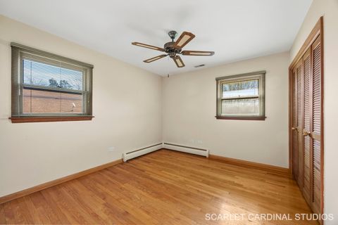 Tiny photo for 13 W Monterey Avenue, Schaumburg, IL 60193 (MLS # 12525863)