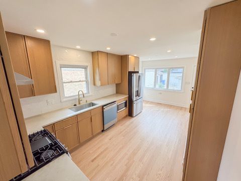 Tiny photo for 6761 W Talcott Avenue, Chicago, IL 60656 (MLS # 12668898)